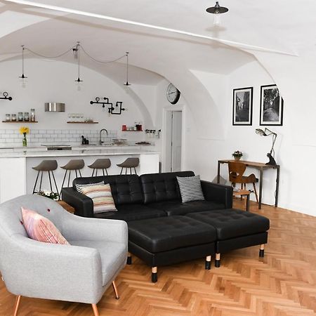 Beautiful 2Bed Apartment In The Centre Of Varaždin エクステリア 写真