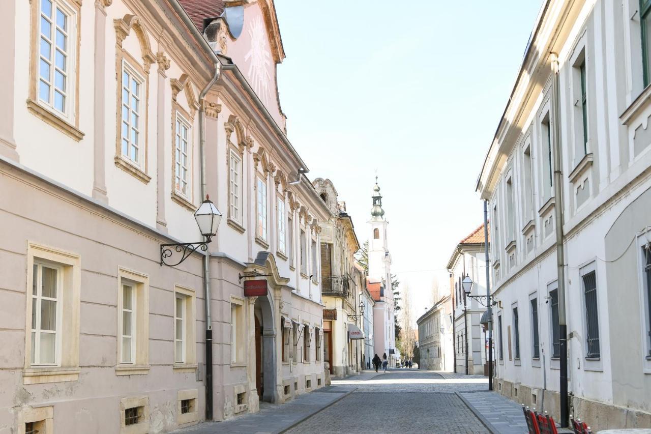 Beautiful 2Bed Apartment In The Centre Of Varaždin エクステリア 写真